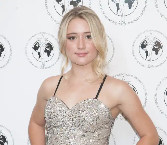 Lizze Broadway Age, Height, Movies and tv shows, Instagram, Siblings