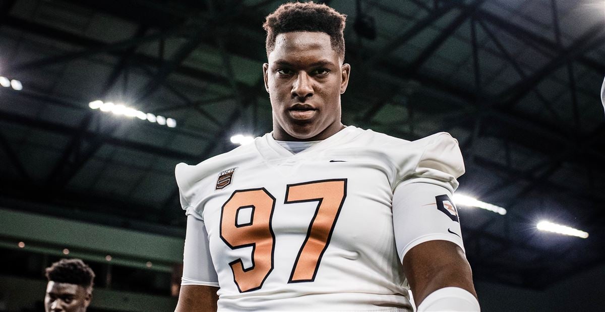 Maason Smith Height: How tall is Maason Smith?