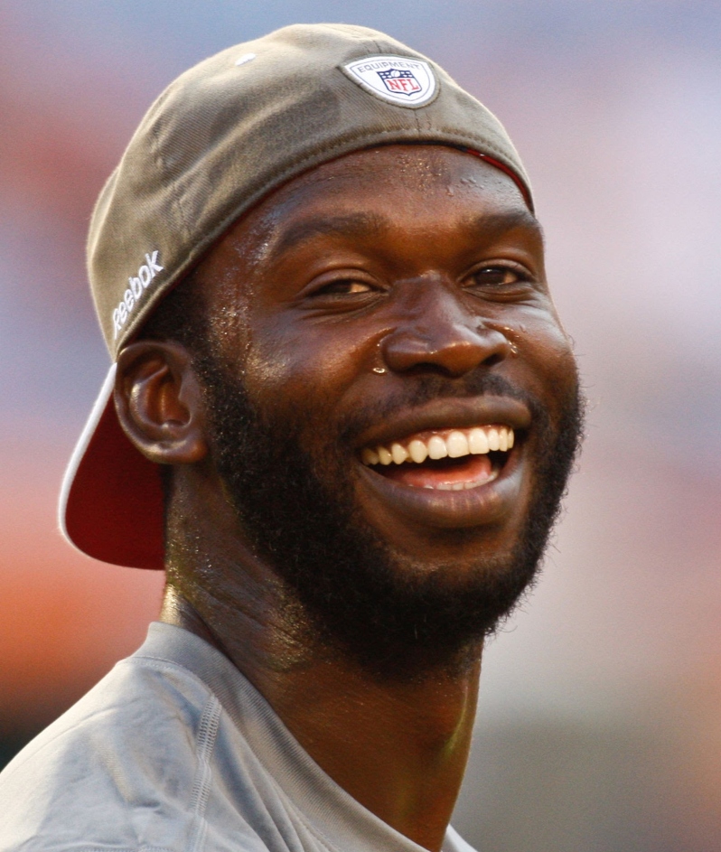 Reggie Brown (linebacker) salary: How much does Reggie Brown make?