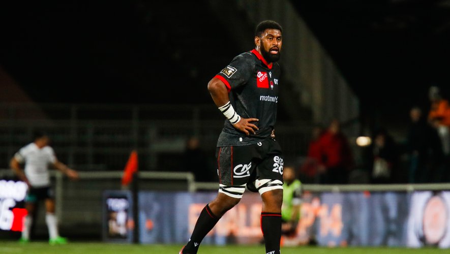 Temo Mayanavanua Height: How Tall Is Temo Mayanavanua?