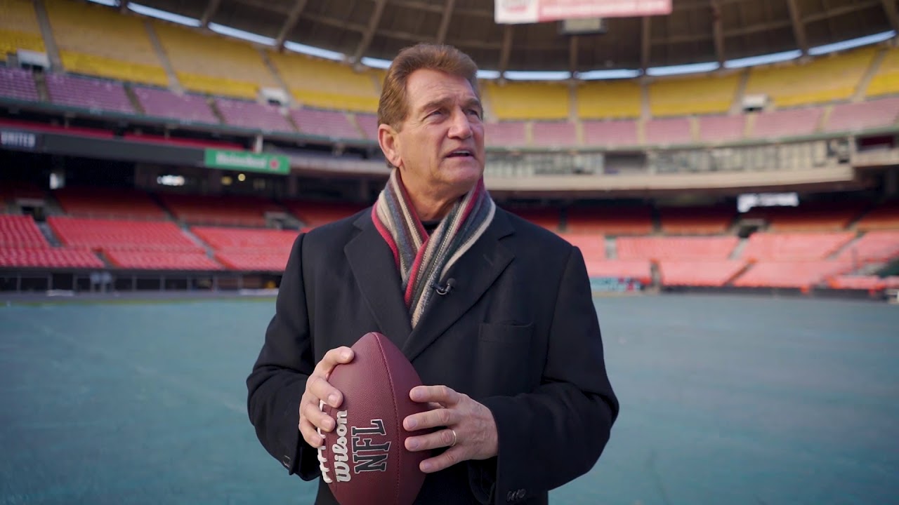Who is Joe Theismann’s wife, Robin Theismann?