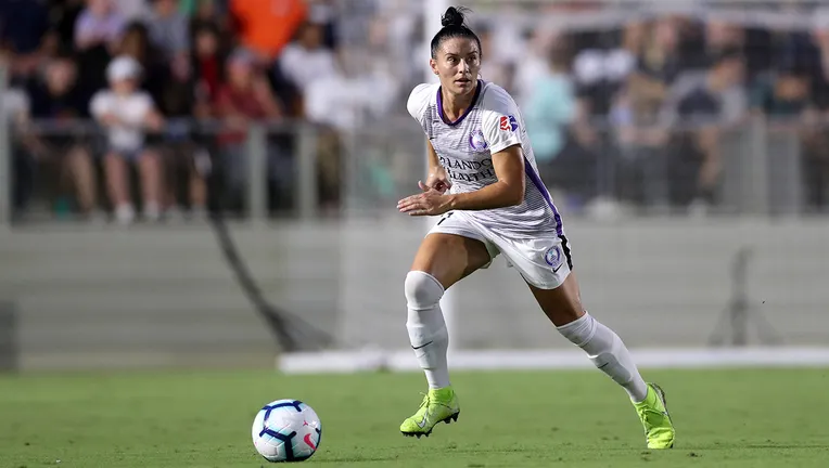 Ali Krieger Age, Wedding, Dad Accident, Ex-Husband, Brother, Retire, Instagram