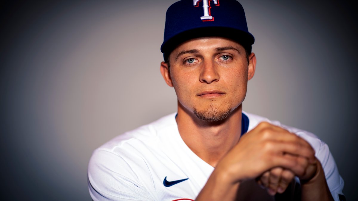 Does Corey Seager have a brother playing baseball?