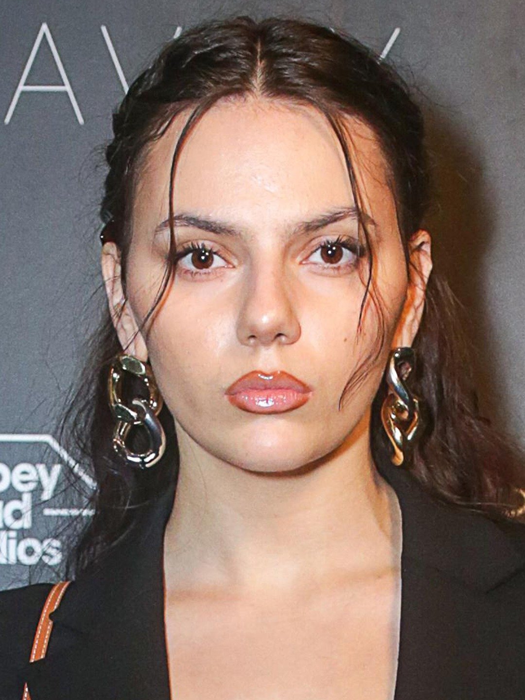 Who Are Dafne Keen’s Parents, Will Keen & María Fernández Ache?