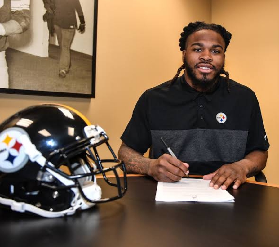 Mark Barron Children: Does Mark Barron have kids?