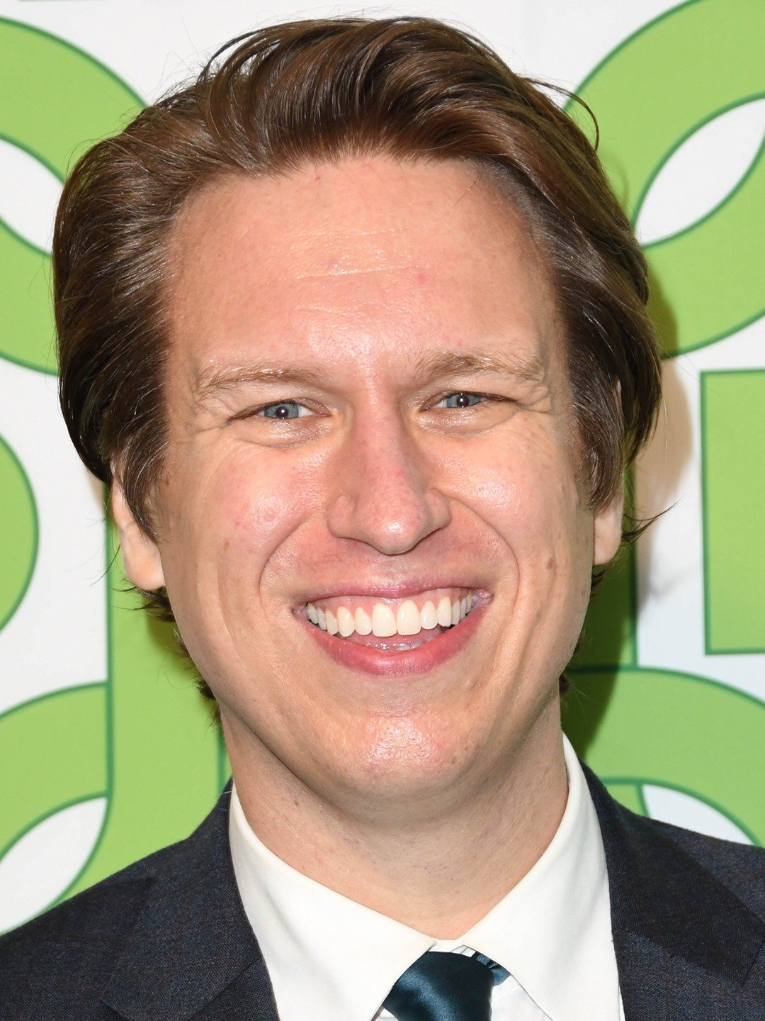 Does Pete Holmes have a show?