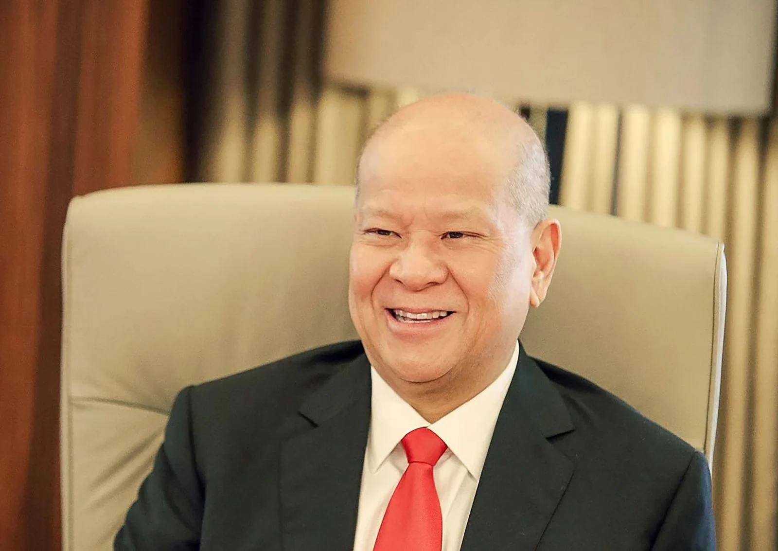What is the company of Ramon Ang?