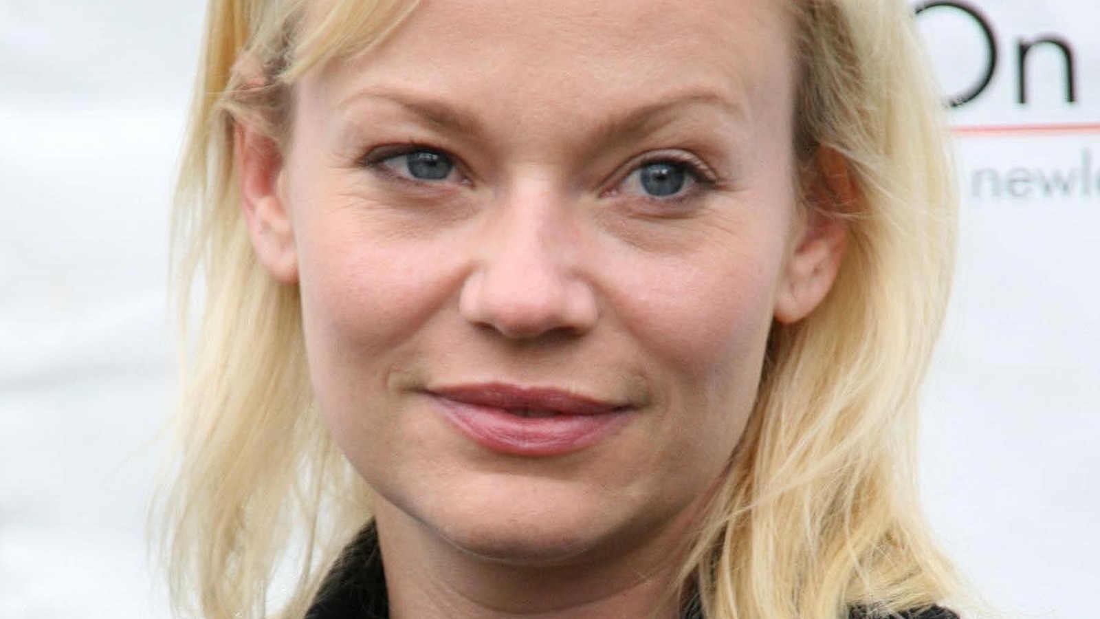 Samantha Mathis Net Worth: How rich is Samantha Mathis?