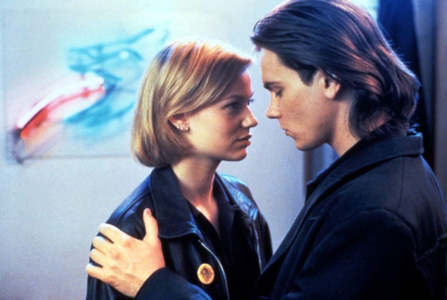 What happened to Samantha Mathis?