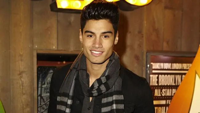 How did Siva and Nareesha meet? Is Siva still with Nareesha?