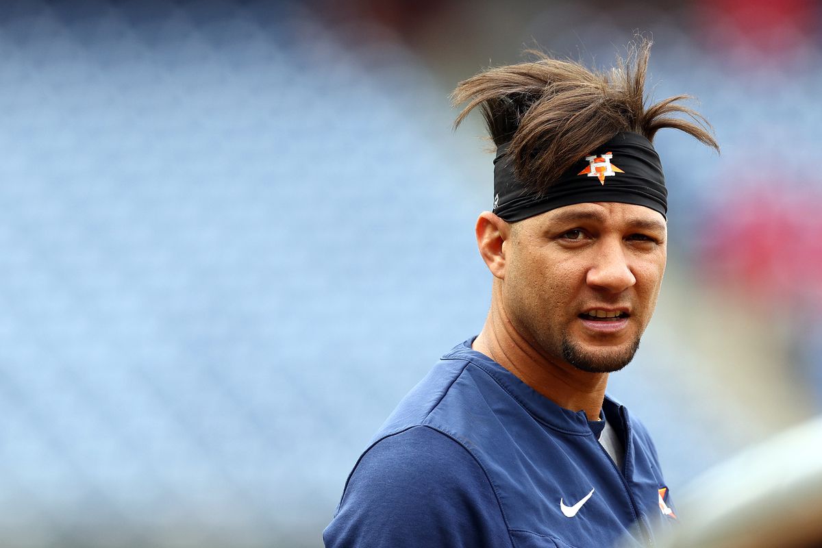 How did Yuli Gurriel escape Cuba?