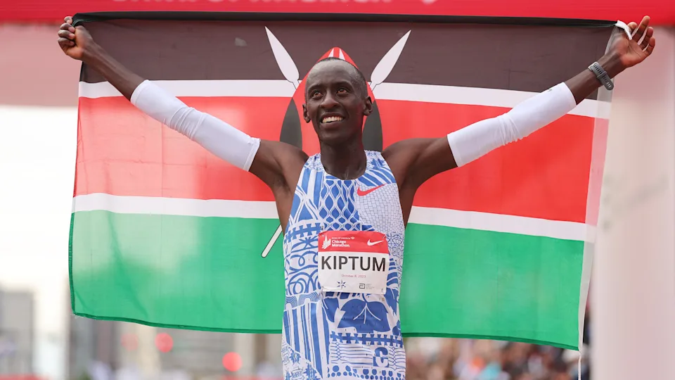 Kelvin Kiptum Age, Height, Weight, Shoes, Coach, training, Sponsor, Marathon Record