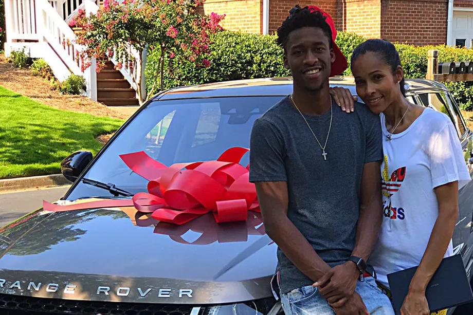 Kobi Simmons and his mom