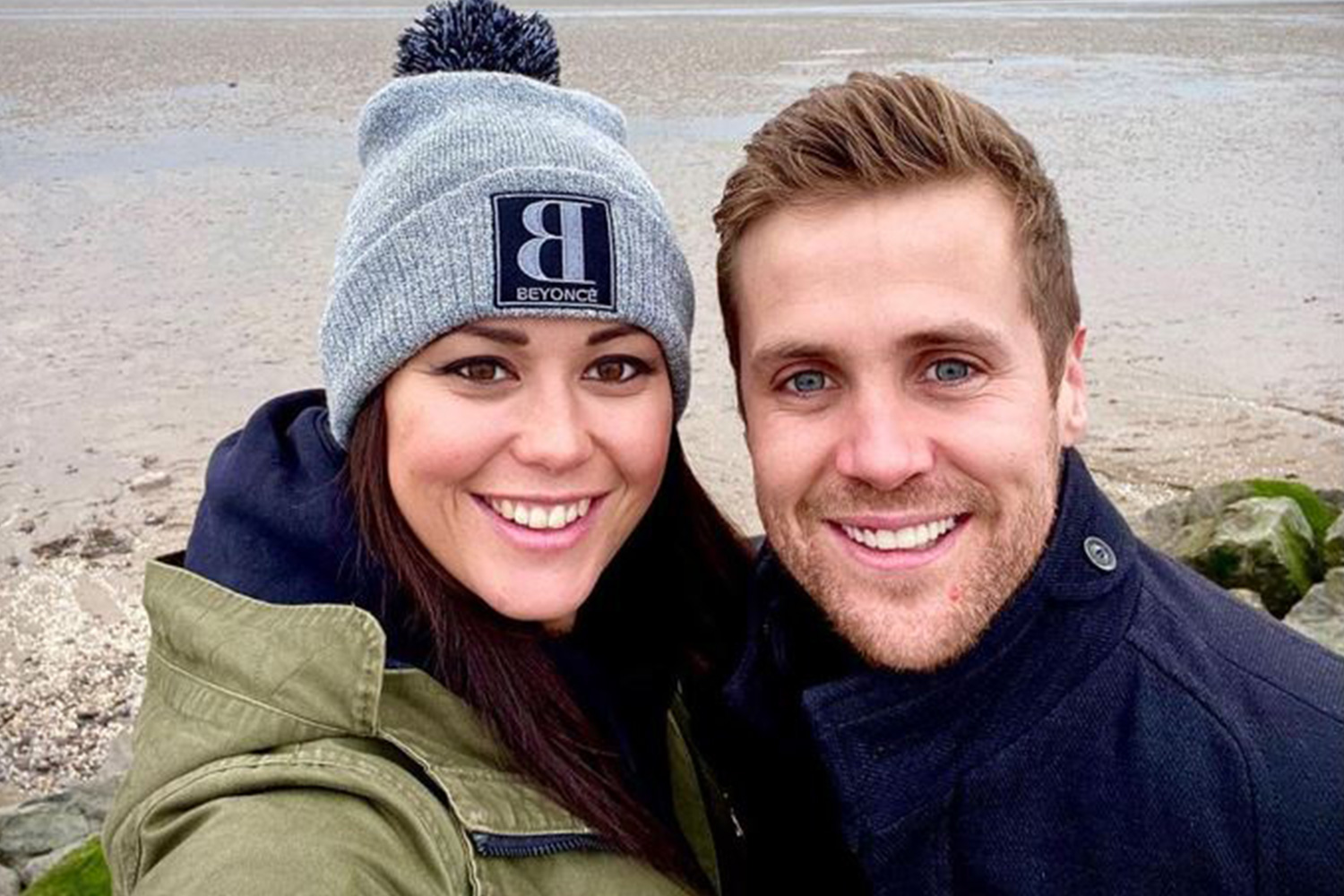 Who is Sam Queks husband Tom Mairs?
