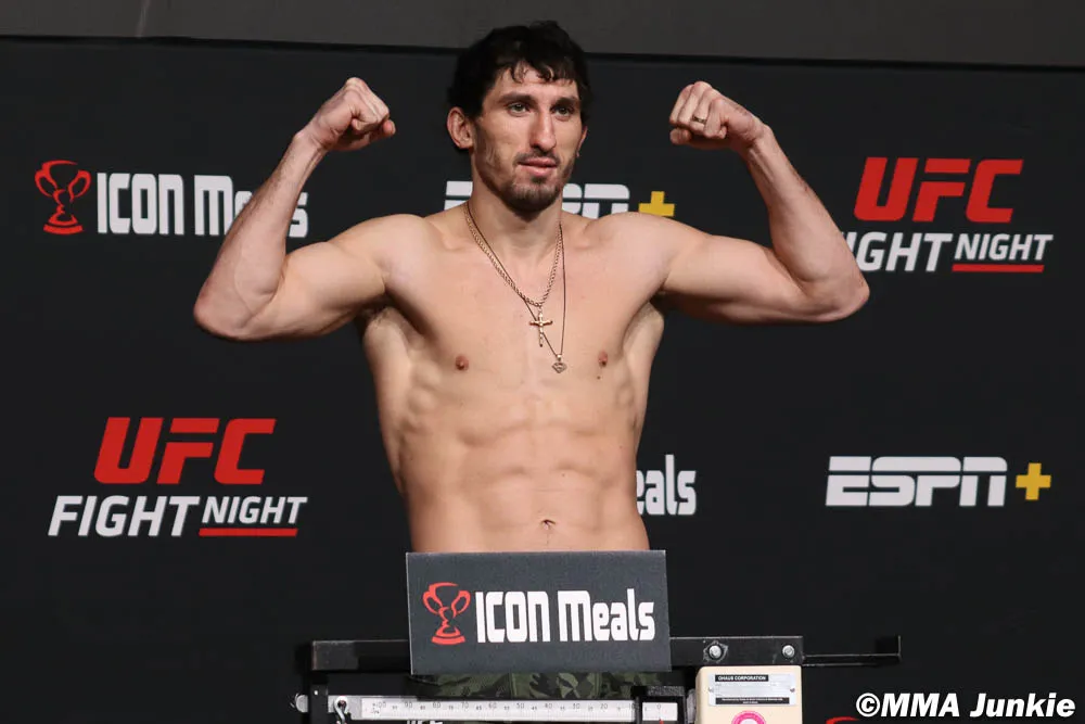 Armen Petrosyan UFC Record, Country, Religion, Next Fight, Siblings, Age, Height