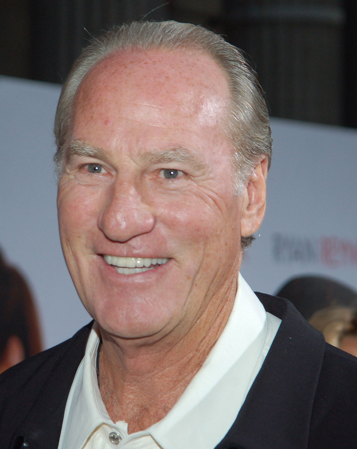 Who is the guy in the Coach TV Show? Meet Craig T. Nelson
