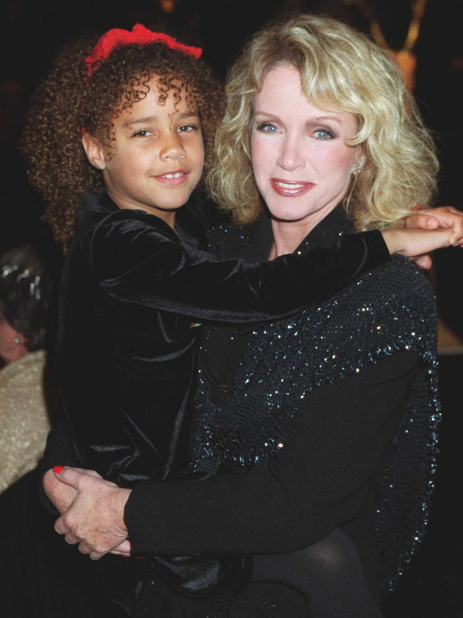 Who is Donna Mills‘ daughter Chloe Mills?