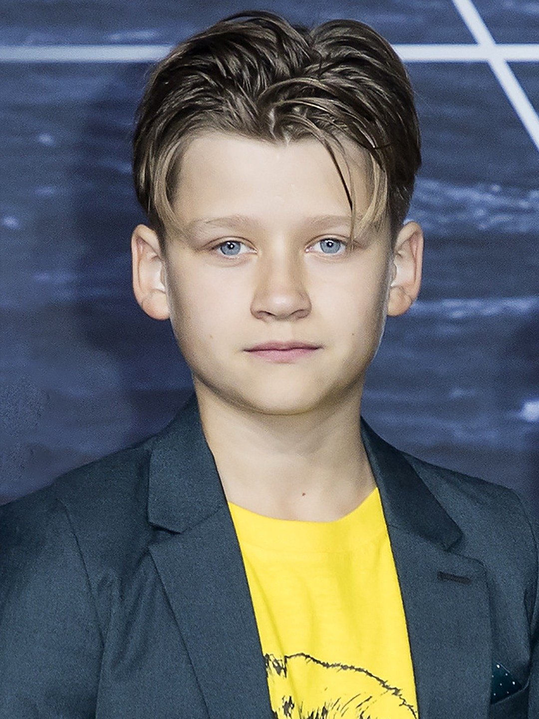 Fflyn Edwards Movies and TV Shows, Parents, Age, Height, Looks Like, Instagram