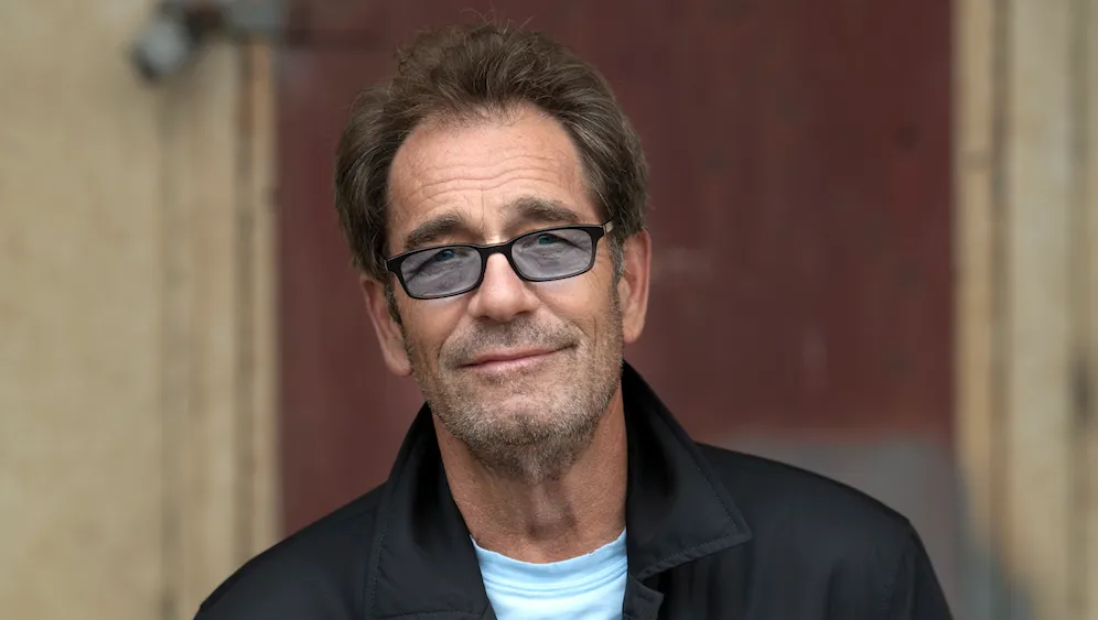 What happened to Huey Lewis? What illness is Huey Lewis suffering from?