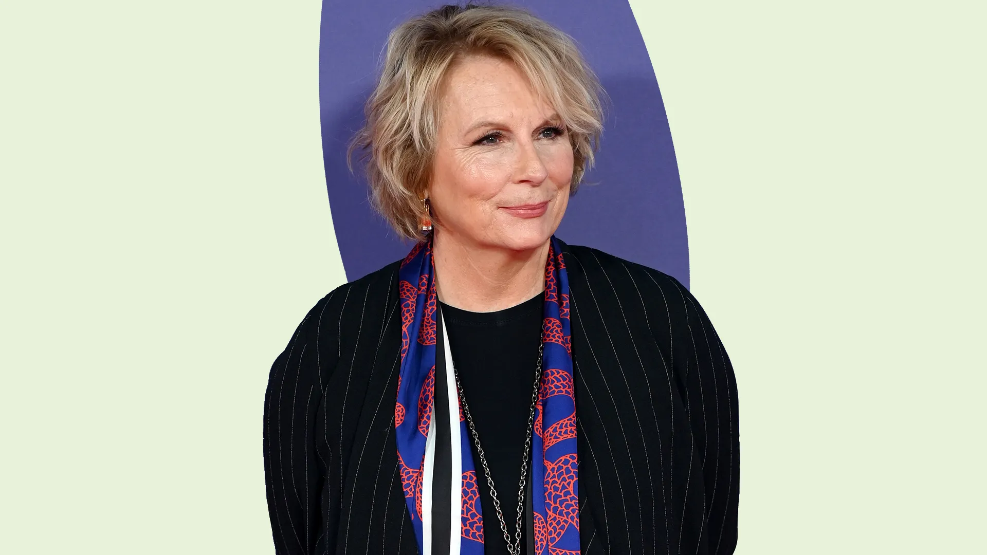 Does Jennifer Saunders live in London? Does Jennifer Saunders have a dog?