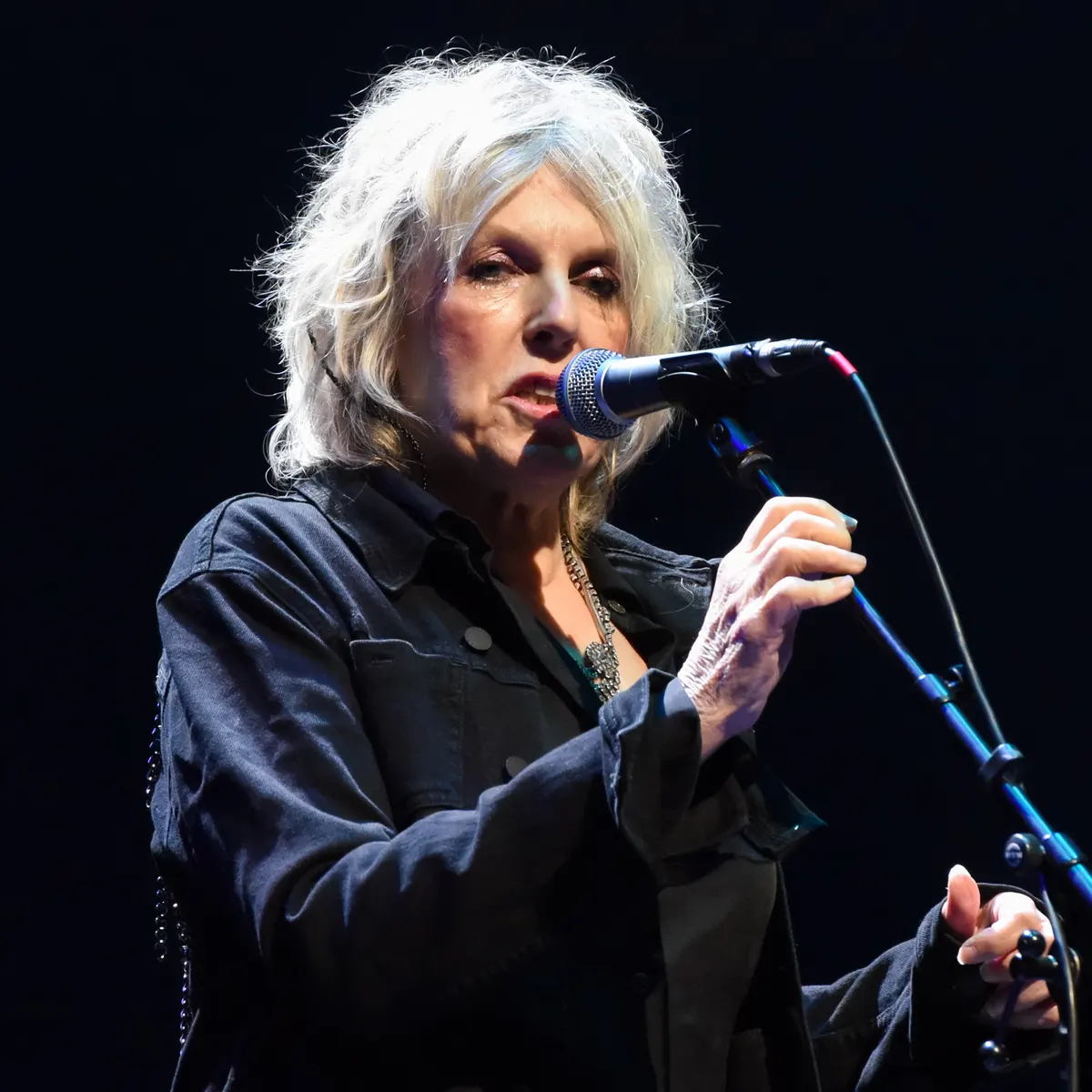Is Lucinda Williams Kin to Hank Williams? How Many Albums Does Lucinda Williams Have?