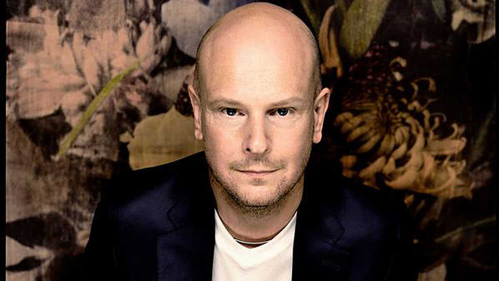 What cymbals does Phil Selway use?