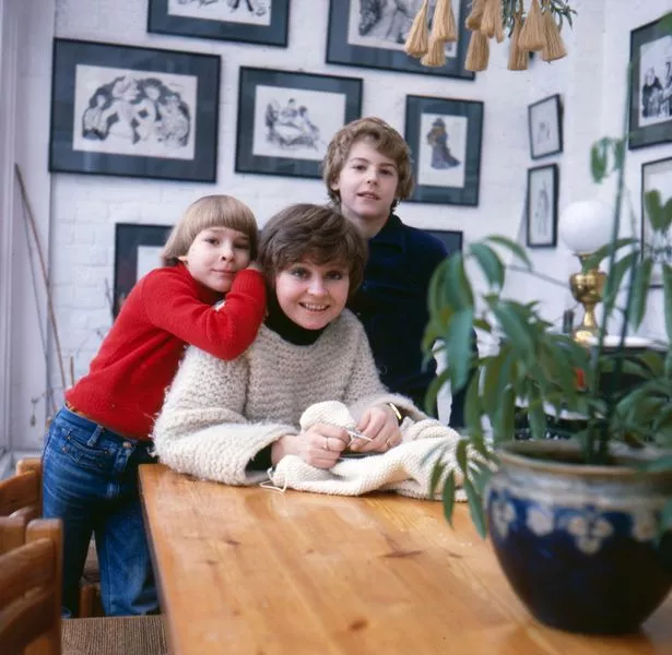 Prunella Scales Children: Who are Prunella Scales‘ children?