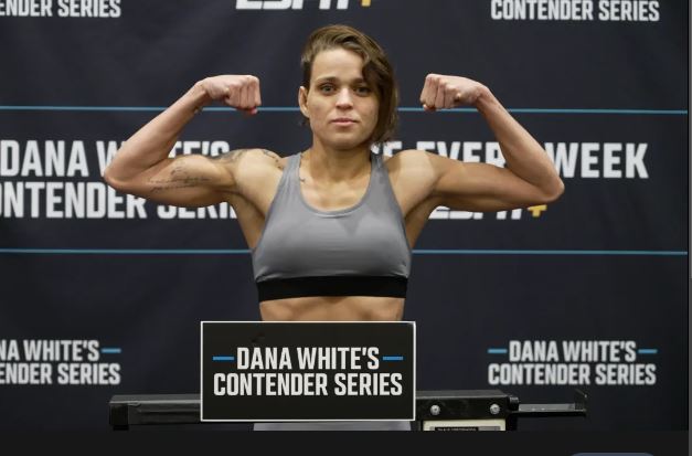 Eduarda Moura salary & net worth