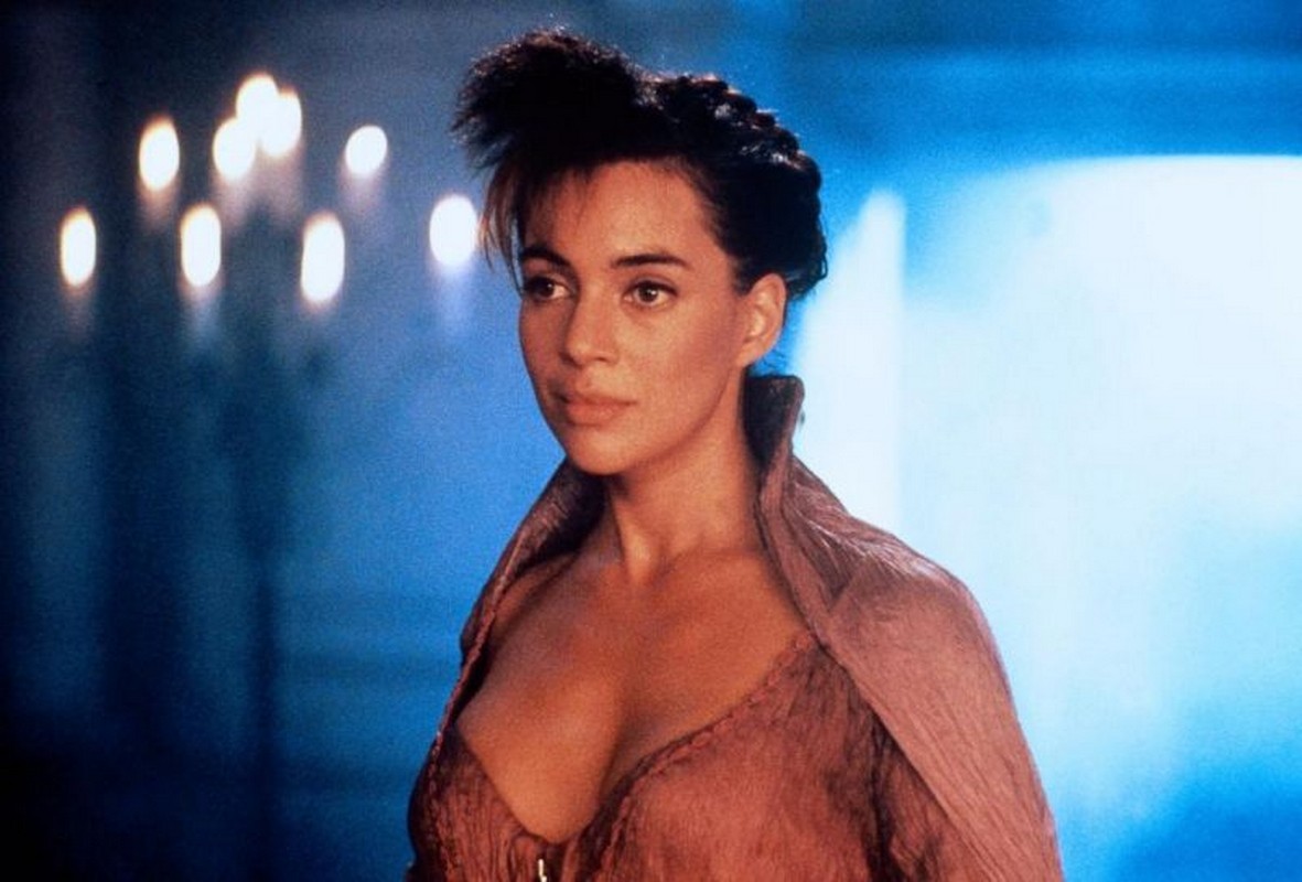 Julie Carmen Movies, Height, Wedding, Nationality, Instagram