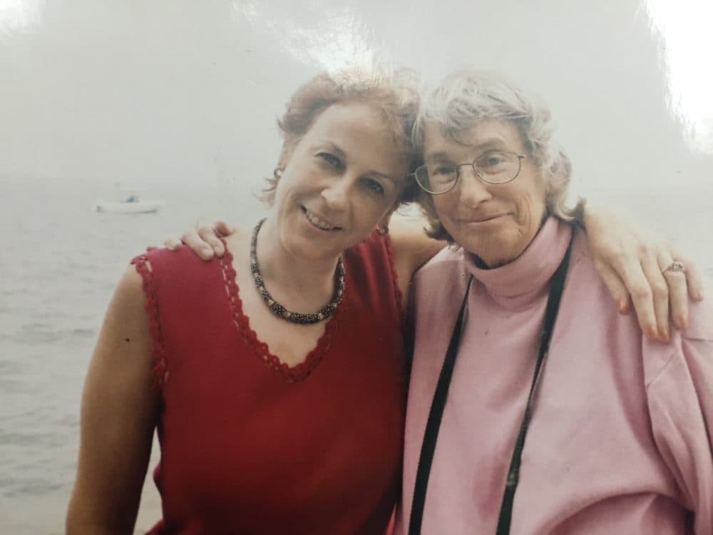 Did Mary Oliver have a partner? How did Mary Oliver meet Molly?