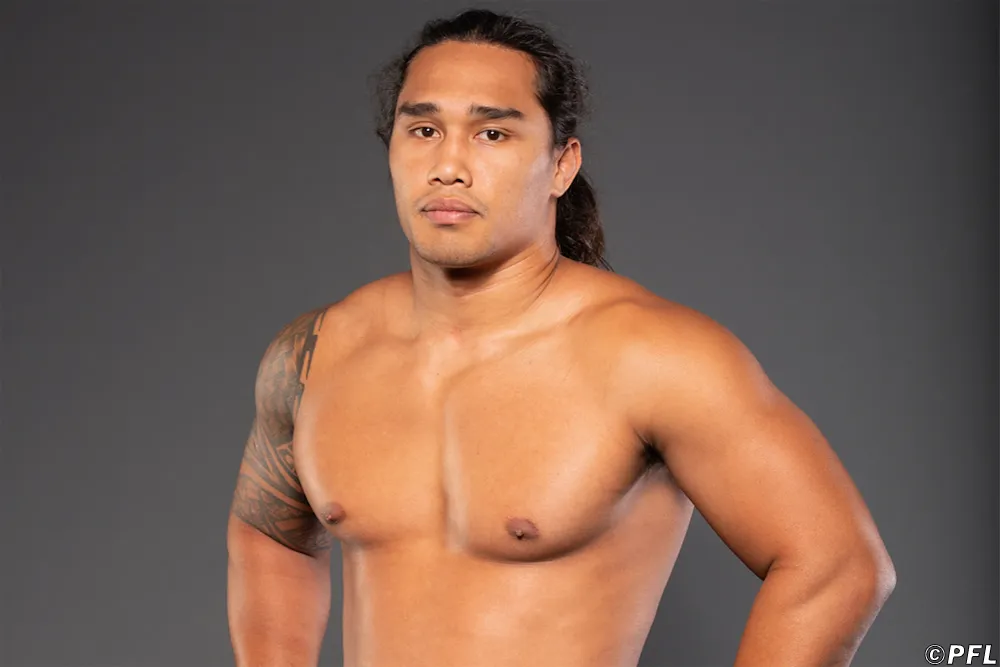 What weight class is Ray Cooper III?