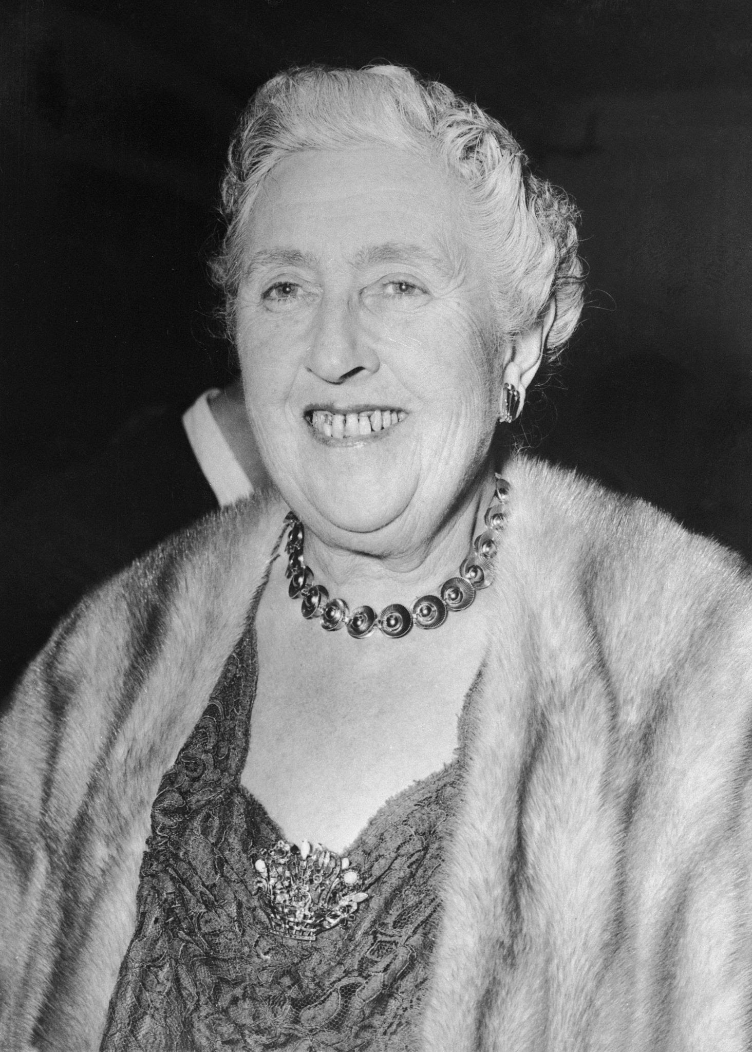 What is Agatha Christie’s writing style?