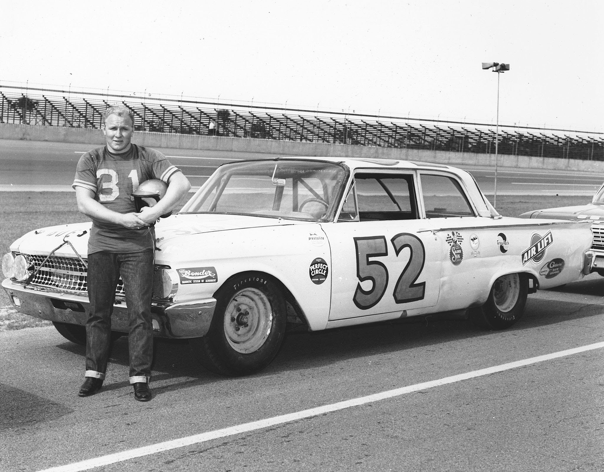Was Cale Yarborough married? How many children did Cale Yarborough have?