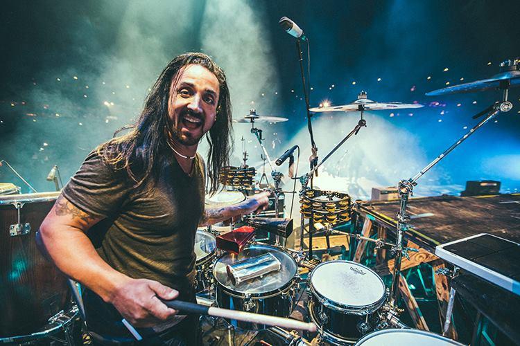 Who is Kamar de los Reyes’ brother Daniel de los Reyes