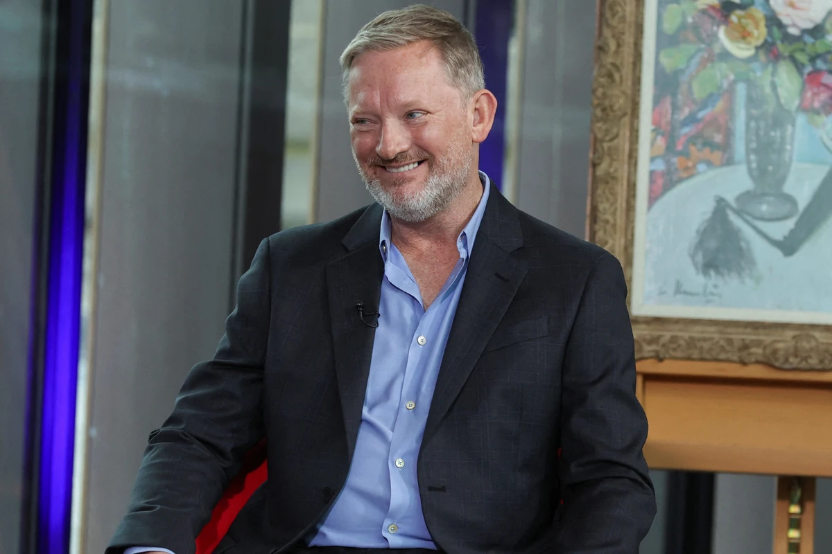 What happened to Douglas Henshall?