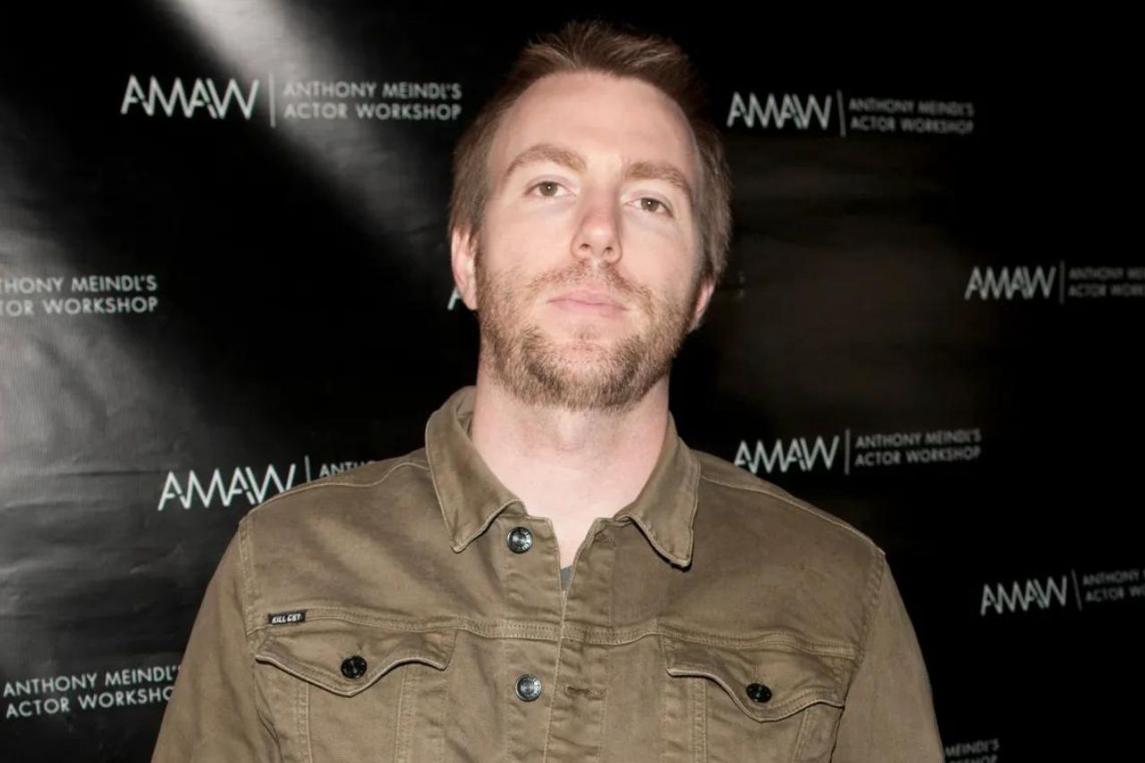 Does Cher Have A Relationship with Elijah?