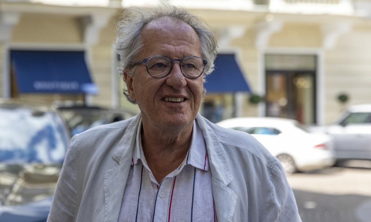 Geoffrey Rush nationality: What nationality is Geoffrey Rush?