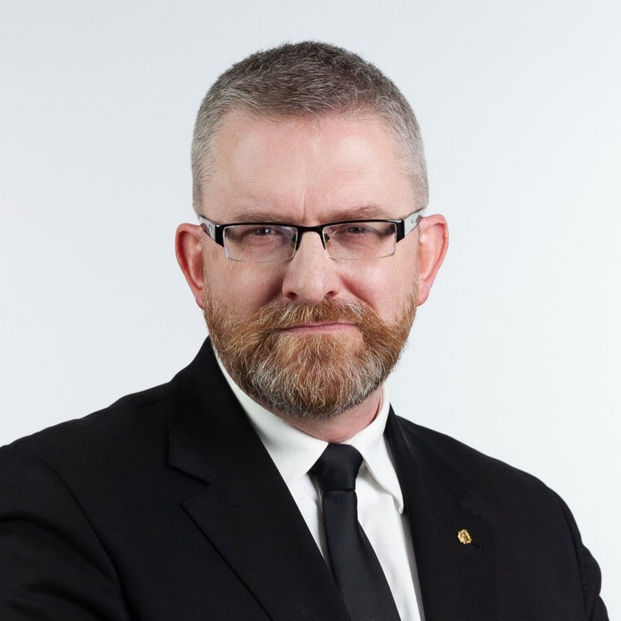 Does Grzegorz Braun have any problem with the jews?