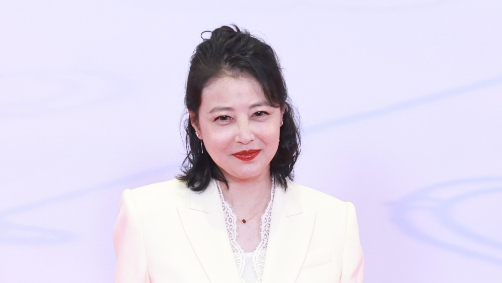 Kathy Chow: Hong Kong actress & singer dies at 57