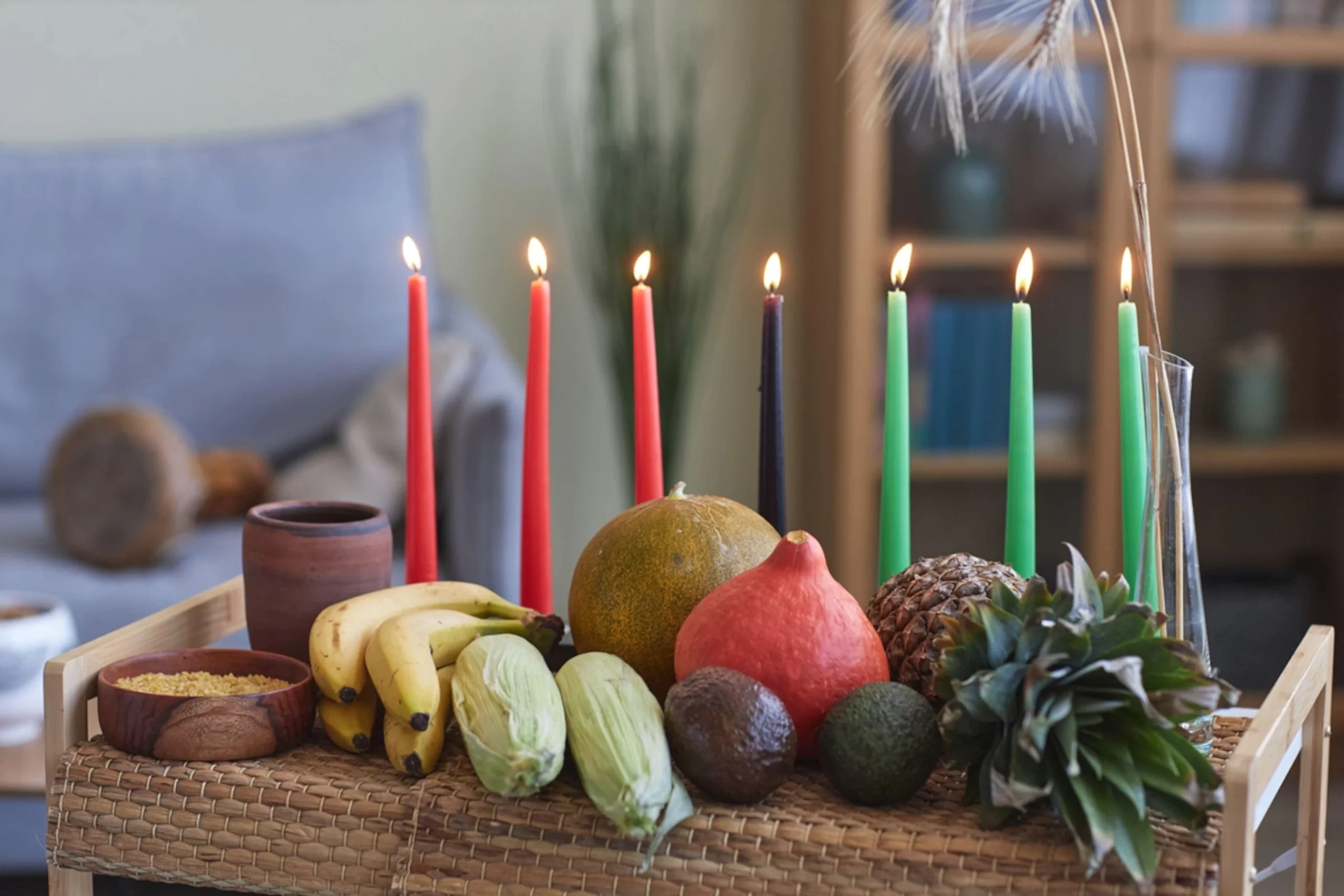 What is the flag of Kwanzaa? What foods are eaten during Kwanzaa?