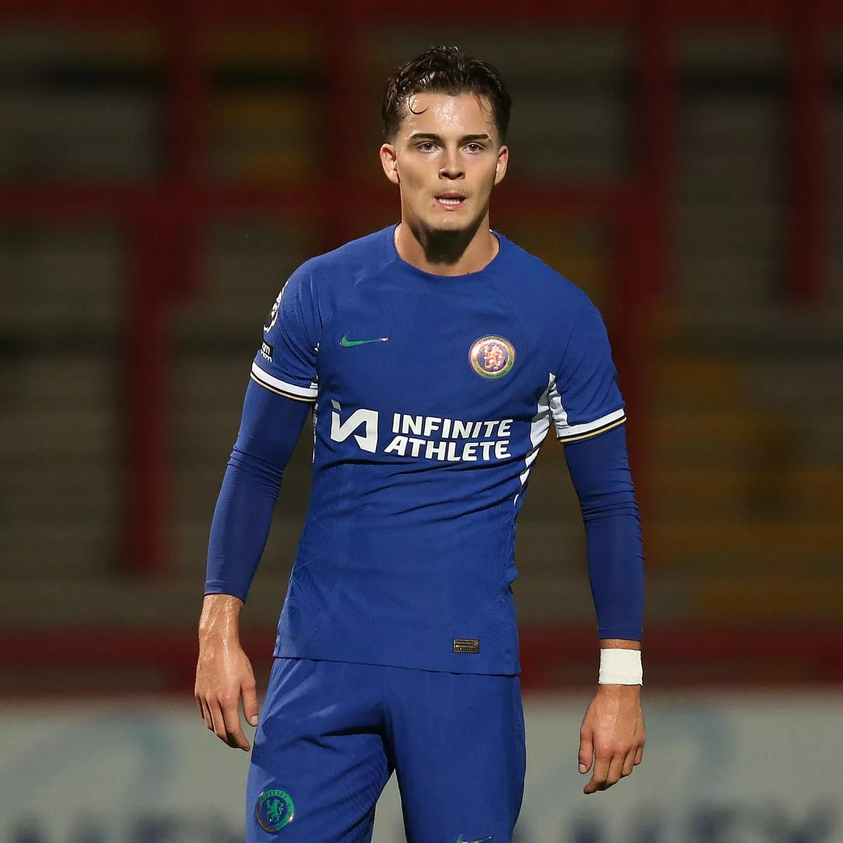 Leo Castledine Age, Height, Position, Number, FIFA 23, Skills, Contract, Stats