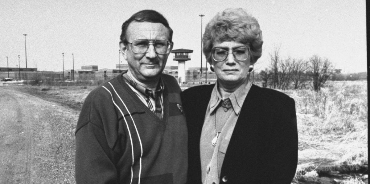 Who is Shari Dahmer? Meet Lionel Dahmer second wife