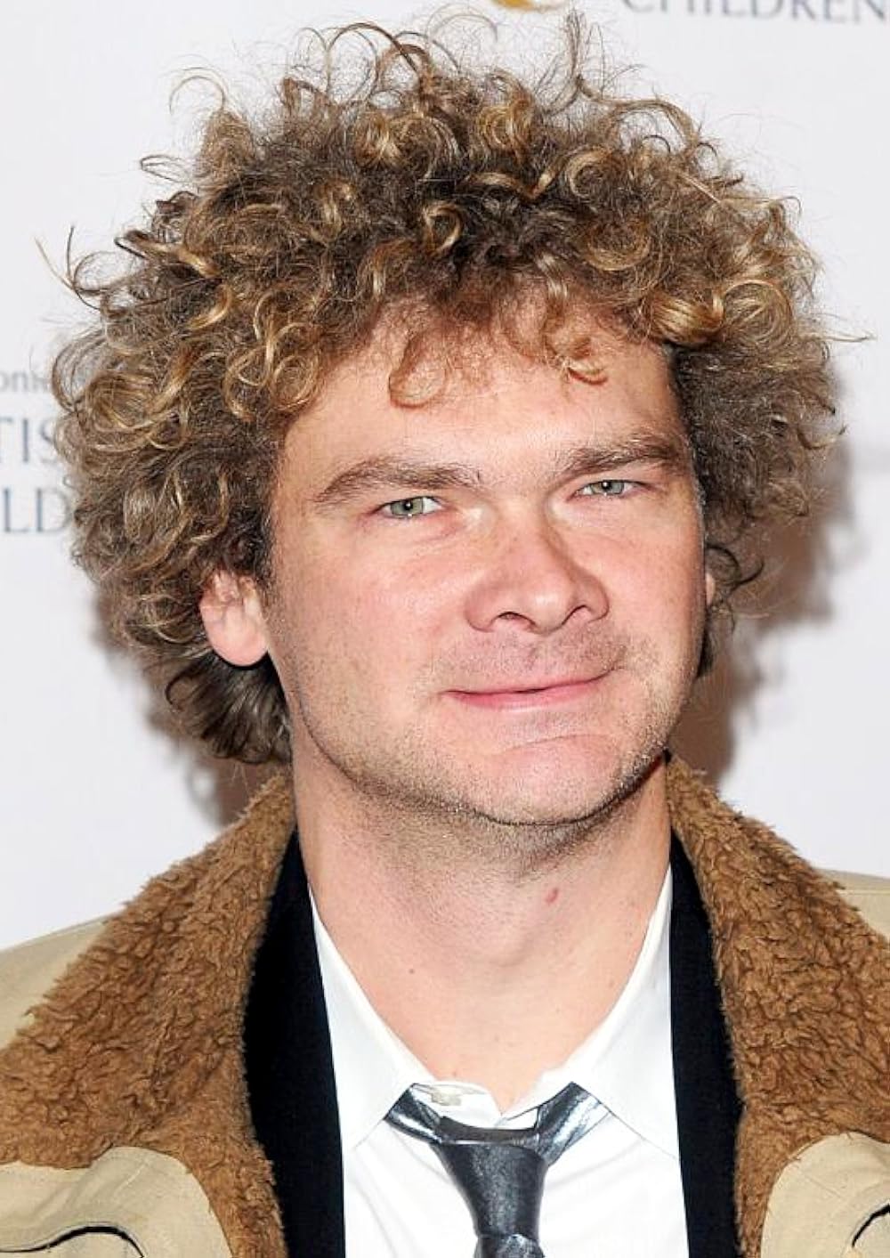 Where did Simon Farnaby go to uni? Did Simon Farnaby wrote Paddington?