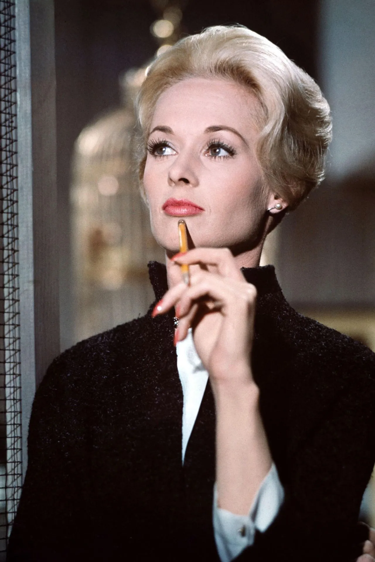 How was Tippi Hedren discovered?