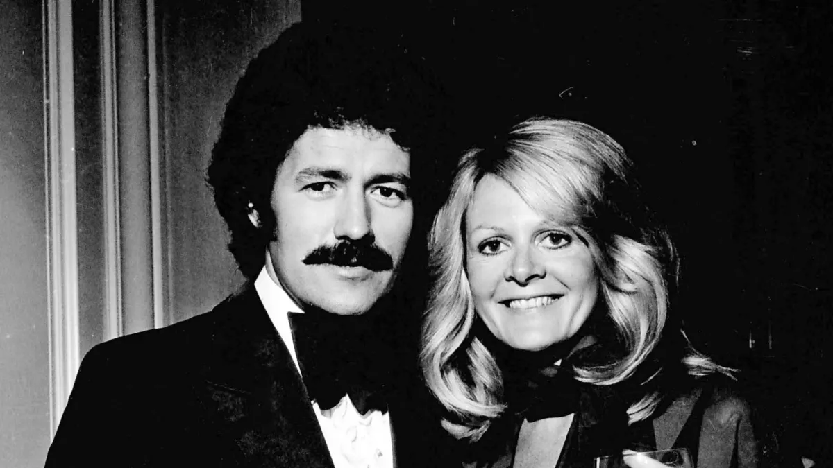 Alex Trebek First Wife: Meet  Elaine Callei