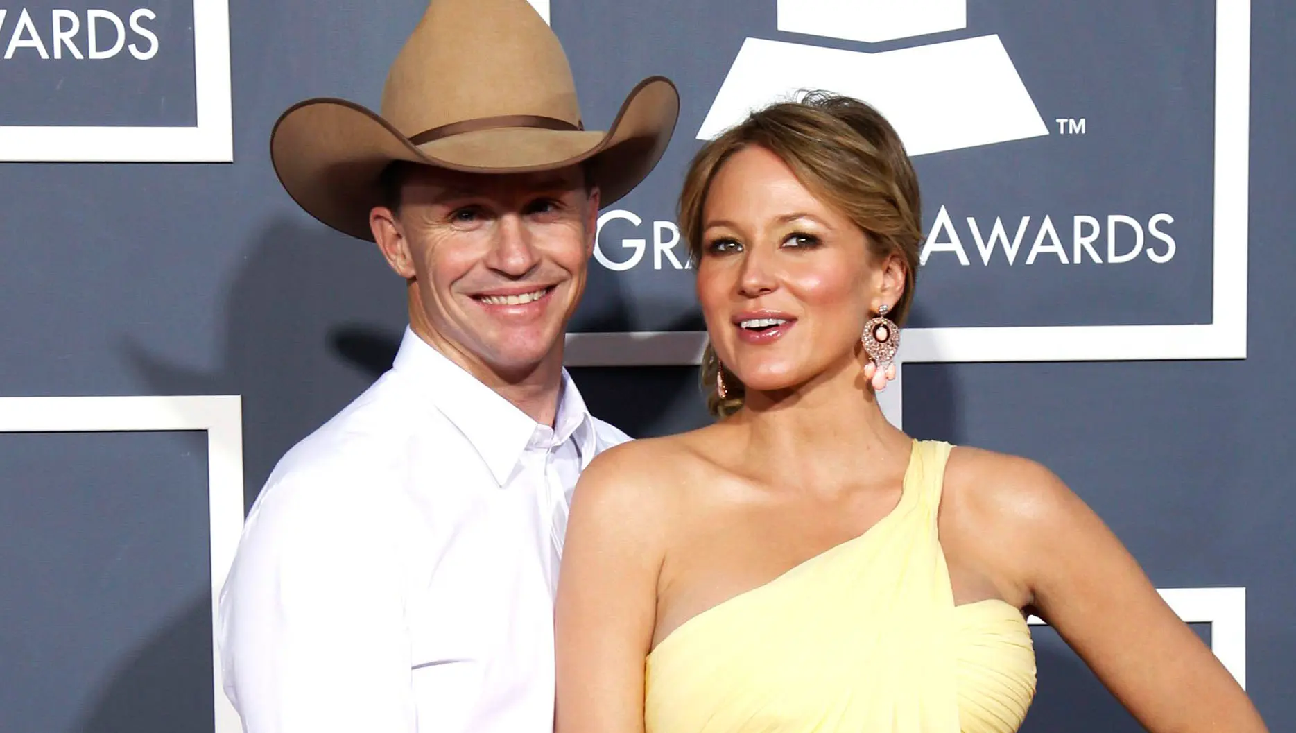 Jewel (singer) Ex-Husband: Meet Ty Murray