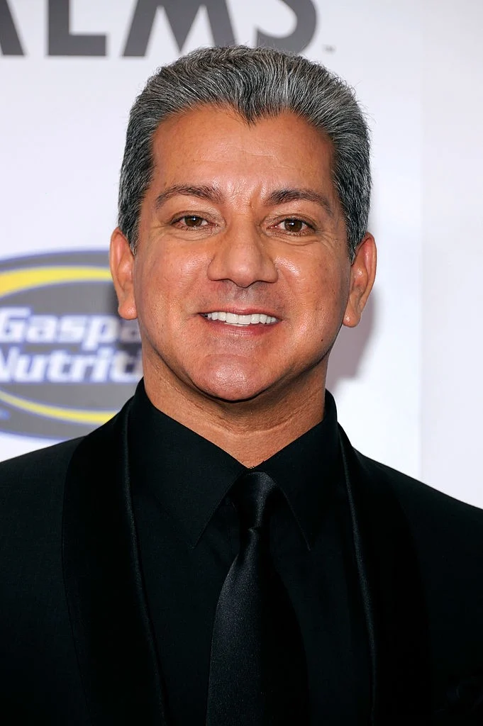 Was Bruce Buffer a boxer?
