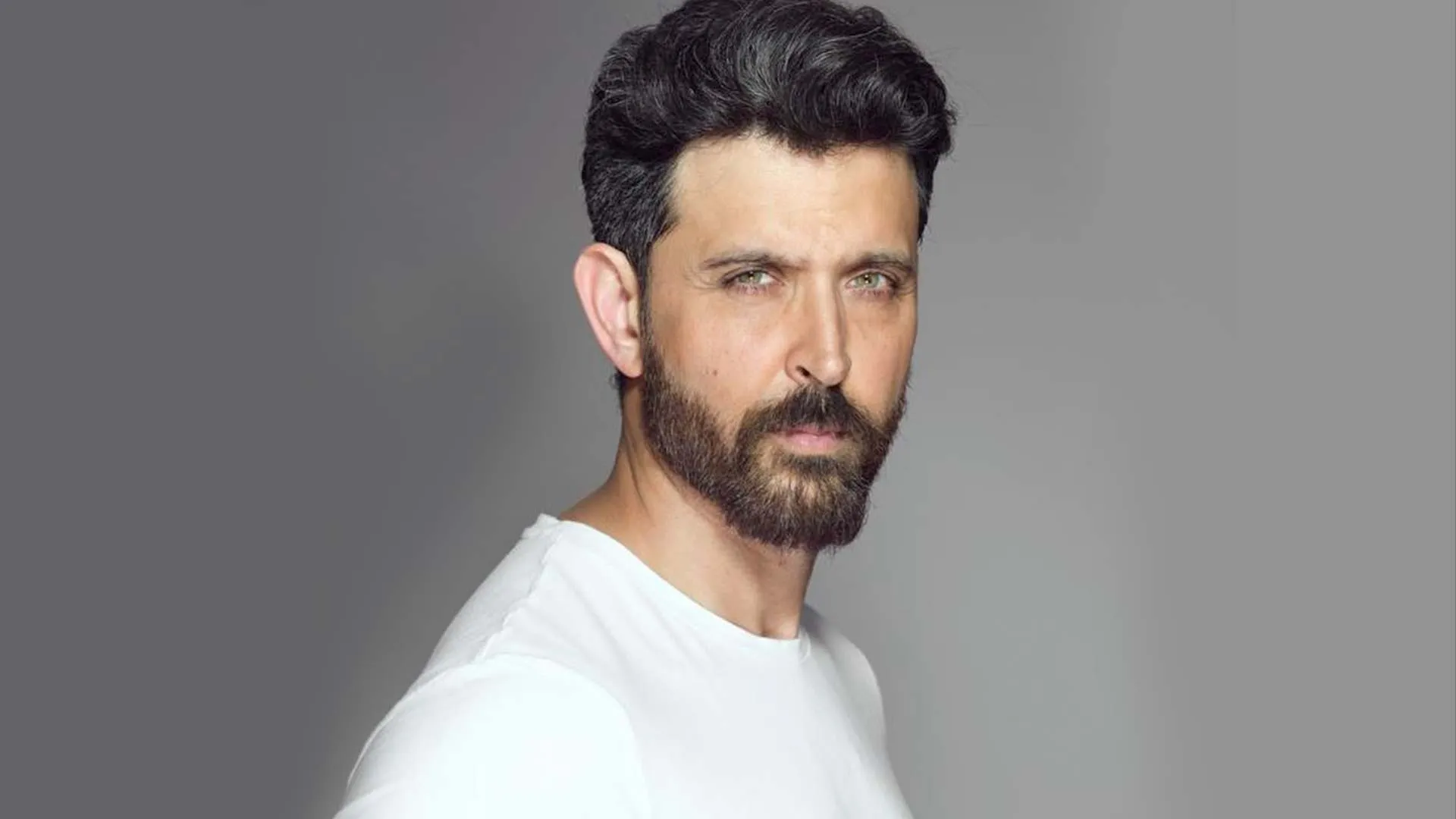 Hrithik Roshan Age, Movies, Height, Upcoming Movies, Instagram
