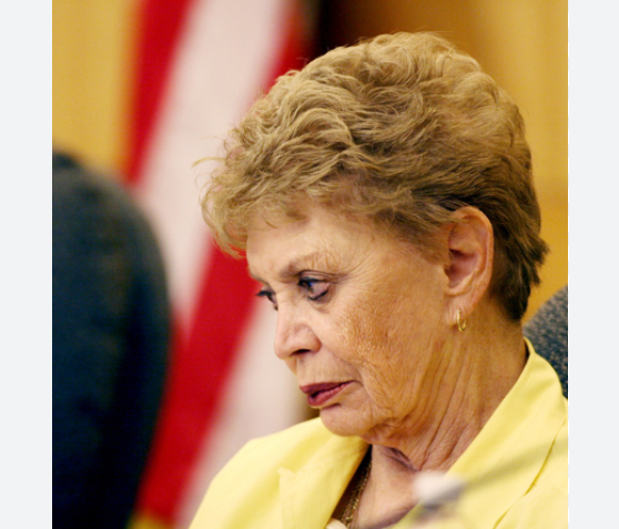 How was Tracy Tormé related to Myrna Williams?