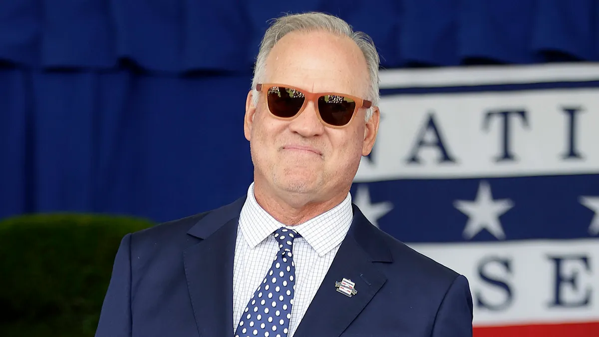 Ryne Sandberg Age, Teams Played For, MVP, Career Stats, Rookie Card Value